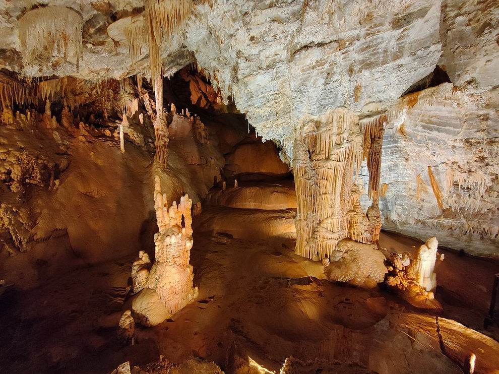 Gouffre de Cabrespine cseppkőbarlang