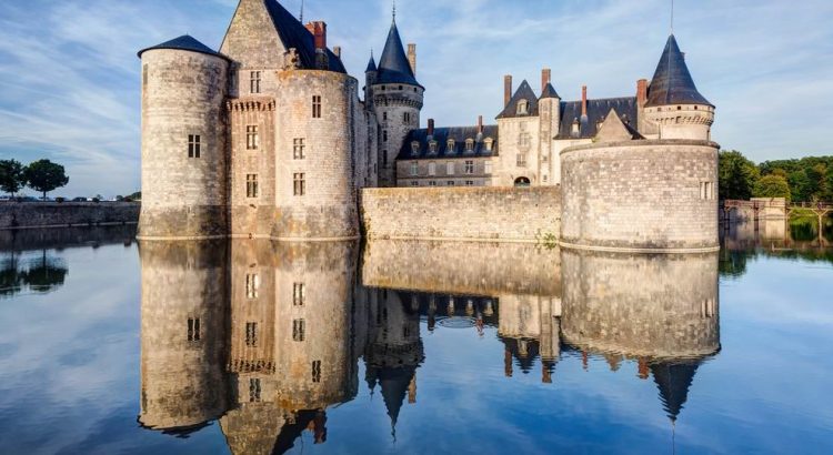 Sully-sur-Loire kastély