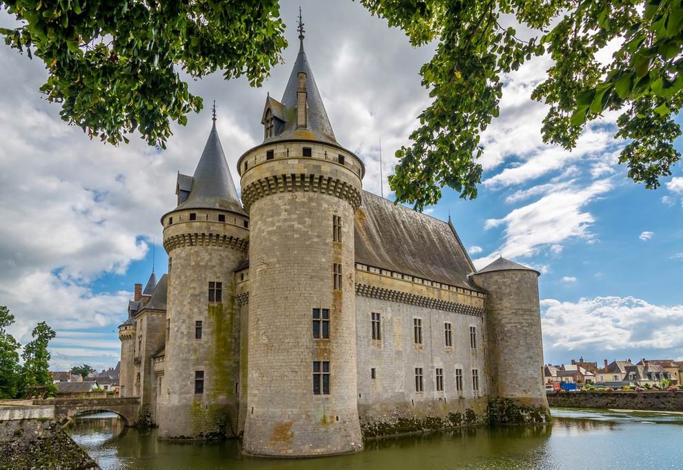 Sully-sur-Loire kastély